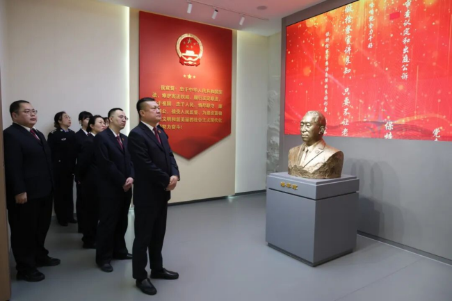 学习先进典型 汲取奋进力量丨我院党员干警赴清原县检察院参观潘非琼同志先进事迹展